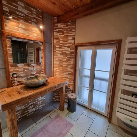 D'hotes Le St Maurice Bed & Breakfast