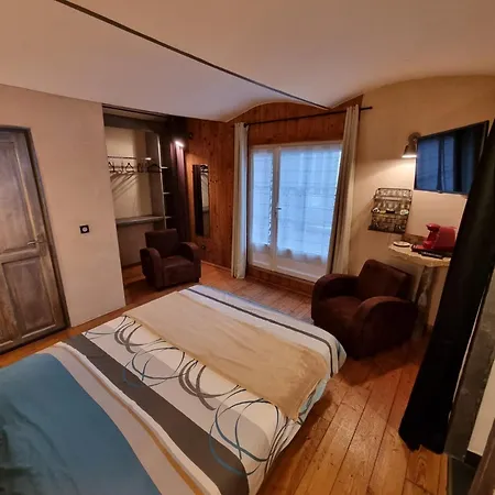 D'hotes Le St Maurice Bed & Breakfast Truinas