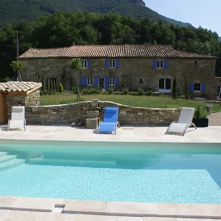 D'hotes Le St Maurice Bed & Breakfast