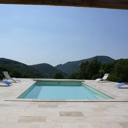 D'hotes Le St Maurice Bed & Breakfast 3*